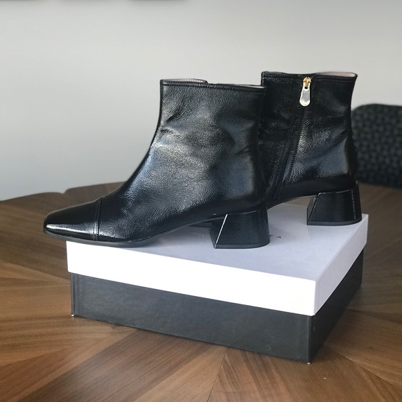 ROBERTO FESTA BLACK PATENT ANKLE BOOTS - Picture 9 of 11